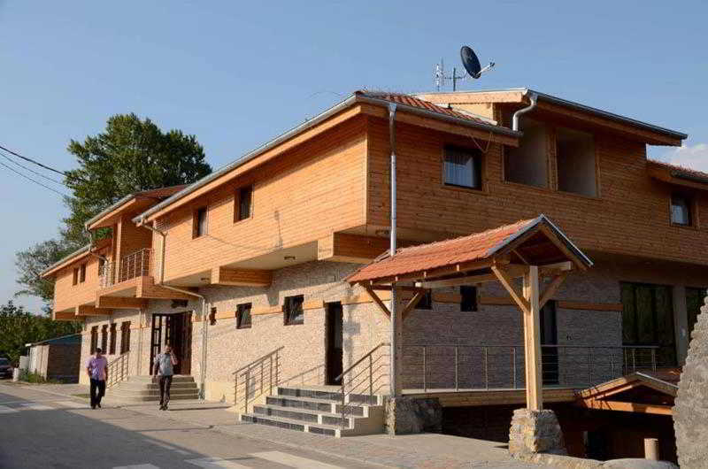 Alfa Hotel Koncarevo Bagian luar foto