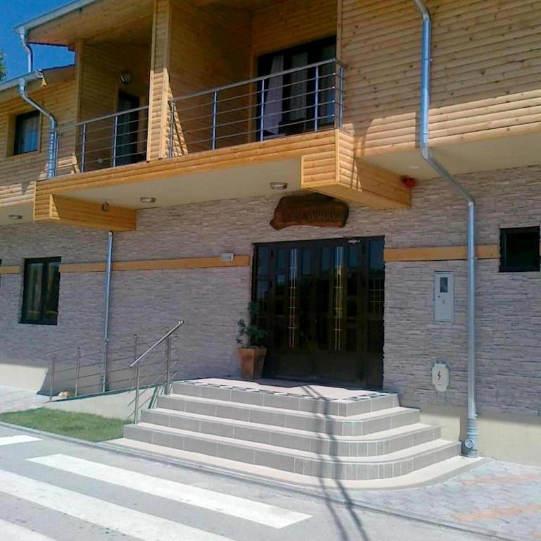 Alfa Hotel Koncarevo Bagian luar foto